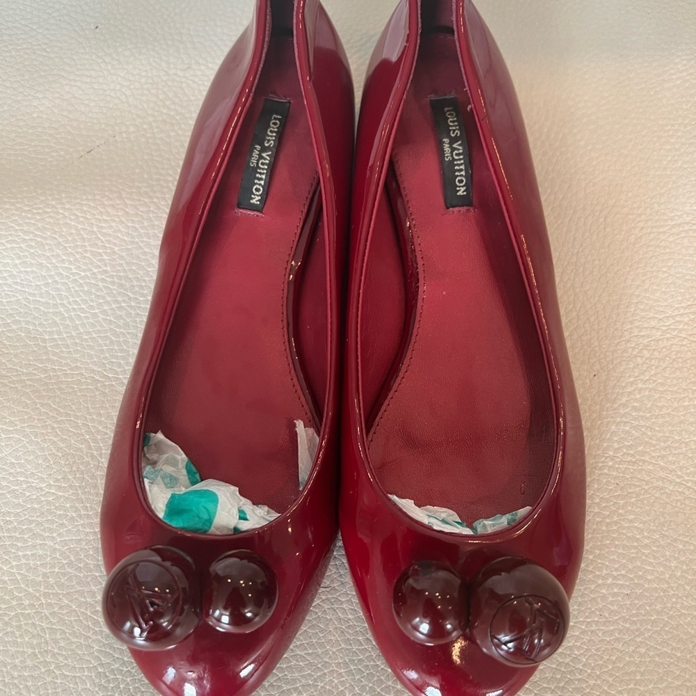 Louis Vuitton Red Patent Ballet Flats Round LV Embellished